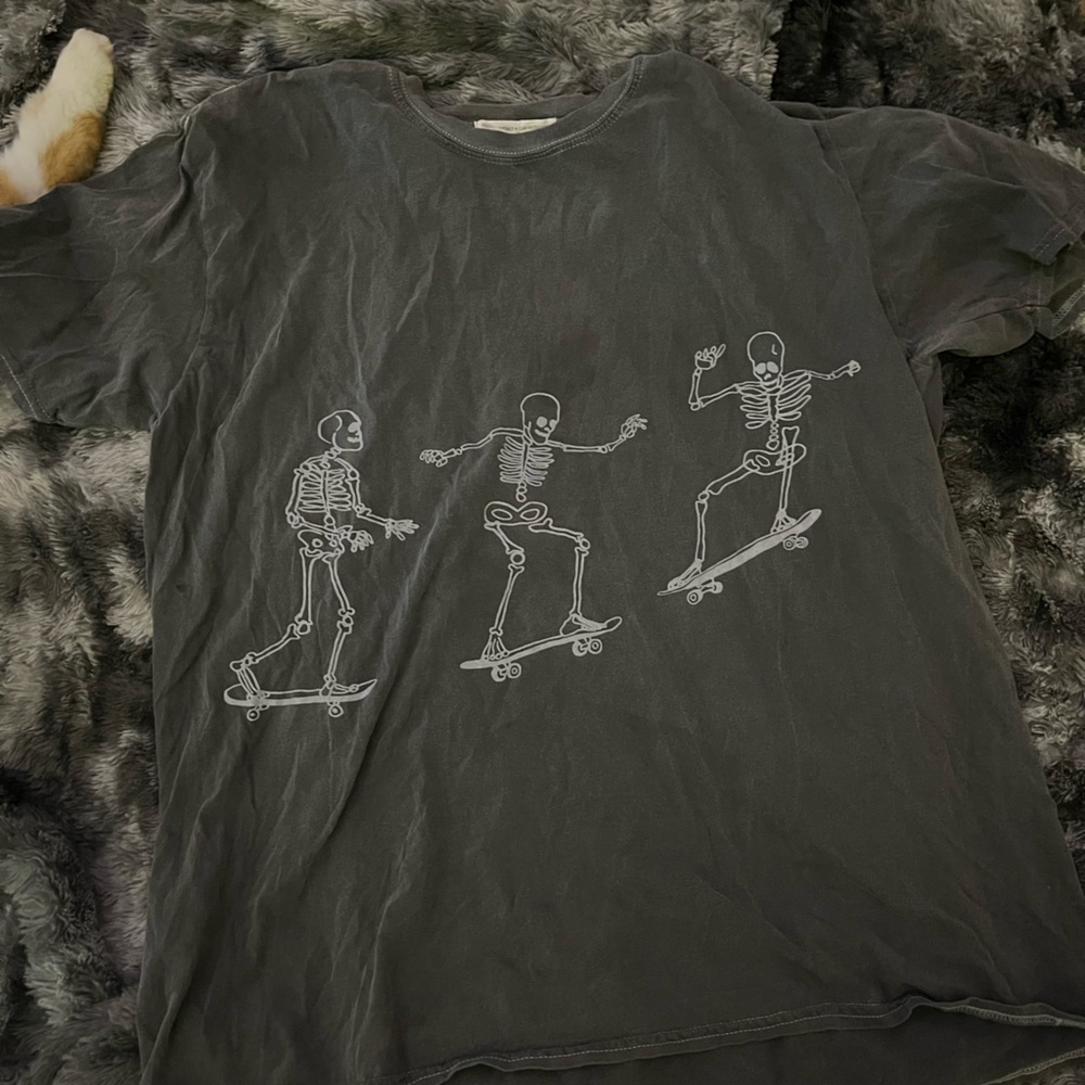 Urban outfitters skeleton tee
